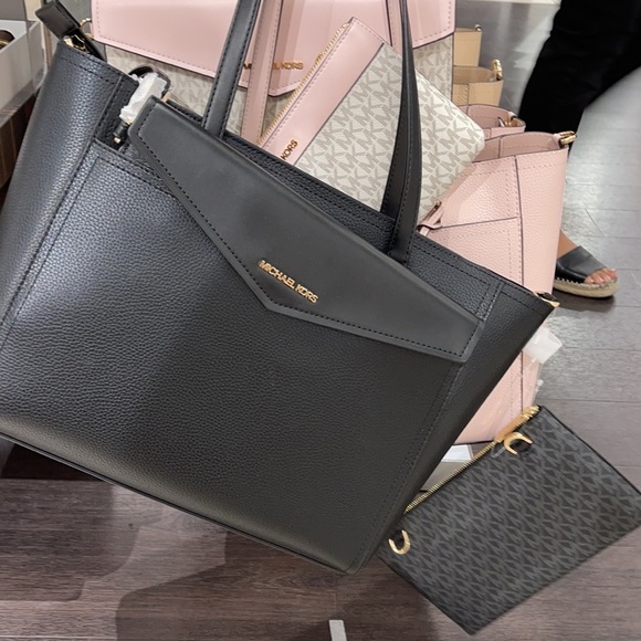 Michael Kors Maisie Large Pebbled Leather 3-in-1 Tote Bag - Picture 16 of 16